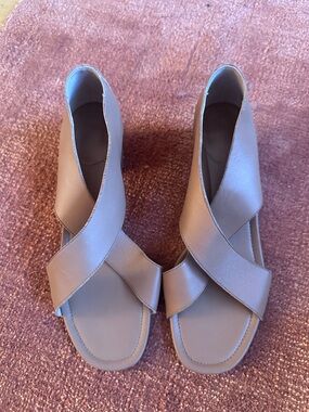 Maryam Nassir Zadeh Cross-Strap Sandals in Taupe
